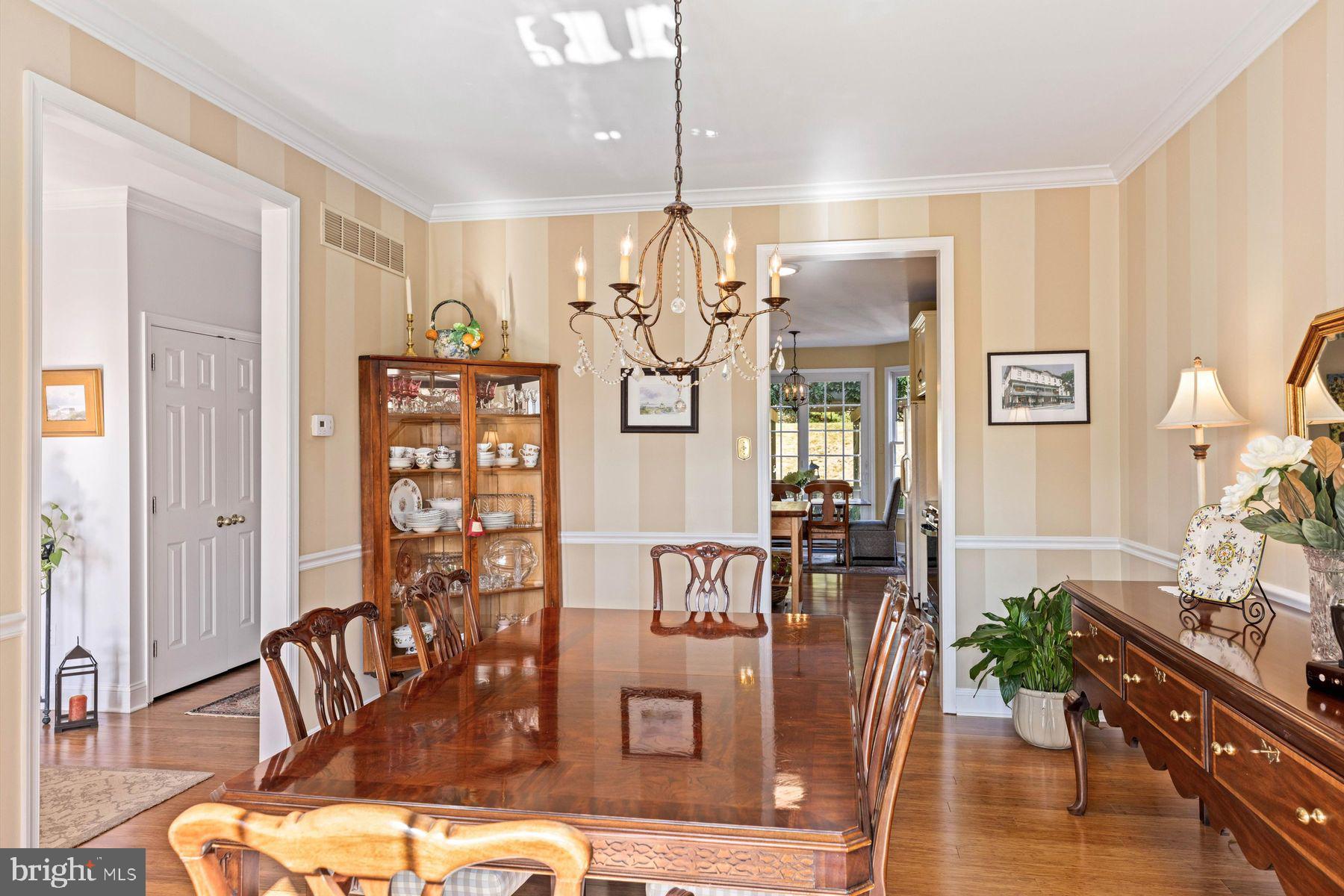 SEASONS - Residential