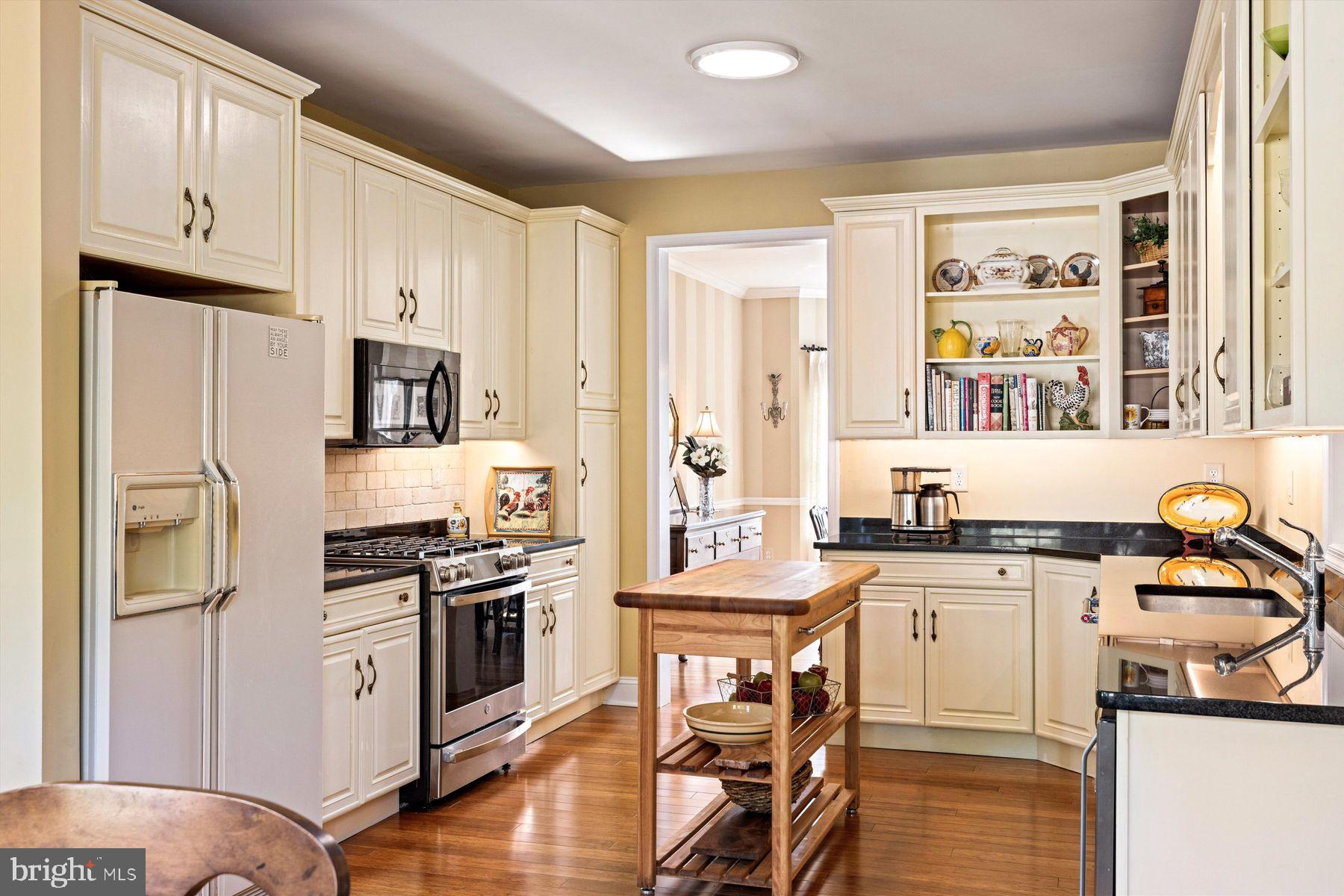 SEASONS - Residential