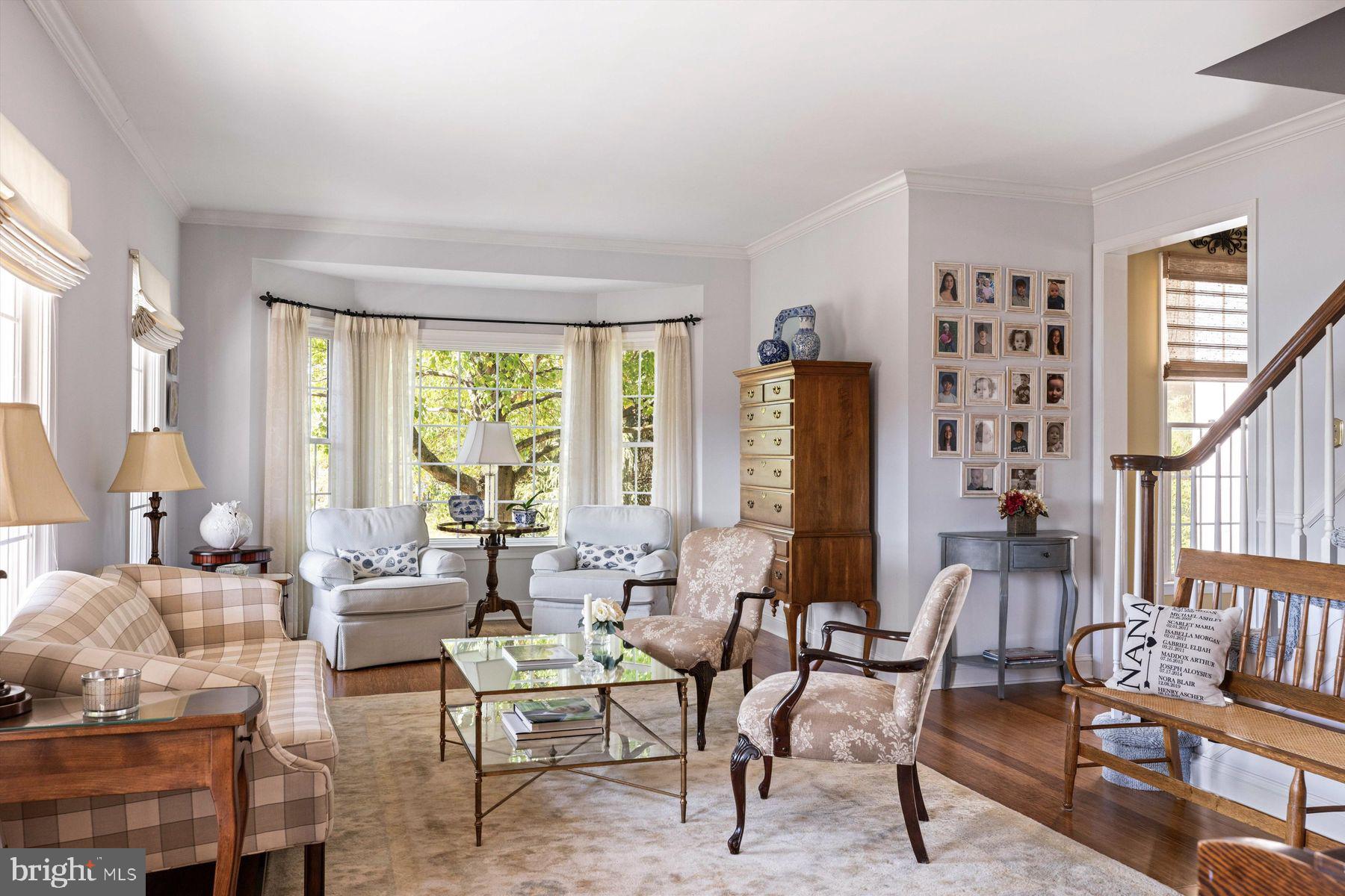 SEASONS - Residential