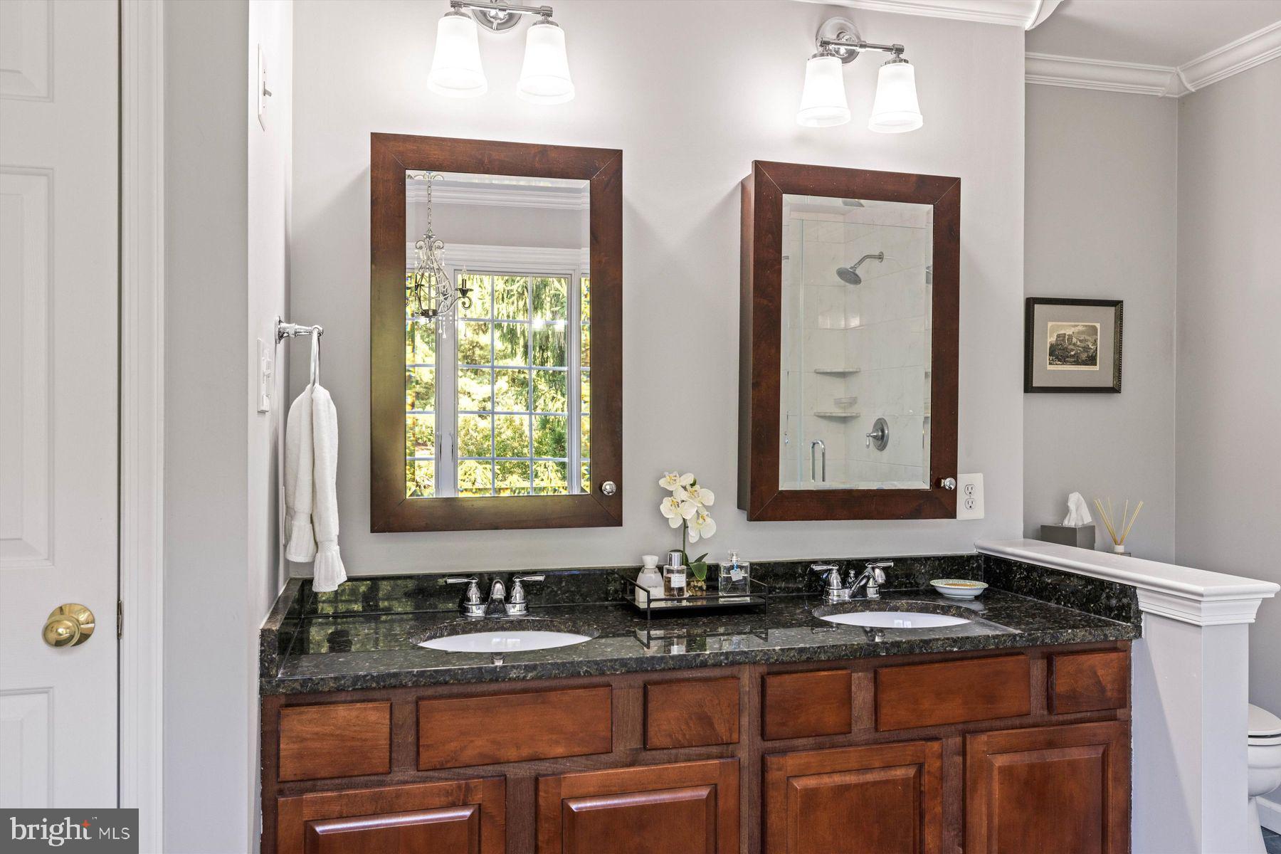 SEASONS - Residential