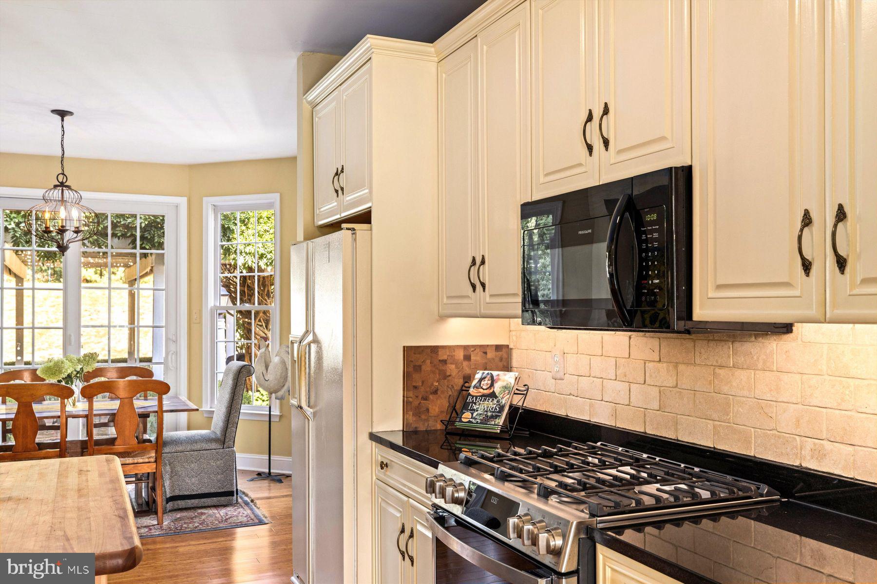 SEASONS - Residential