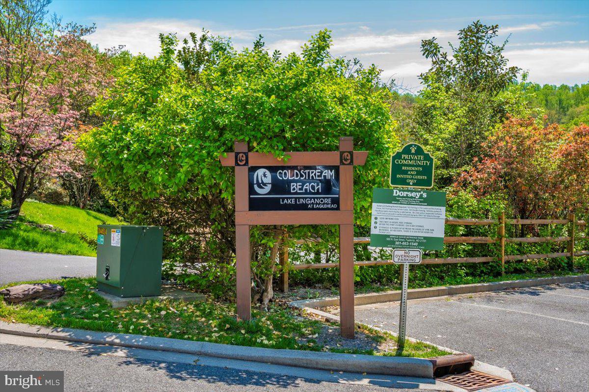 LAKE LINGANORE WOODRIDGE - Residential