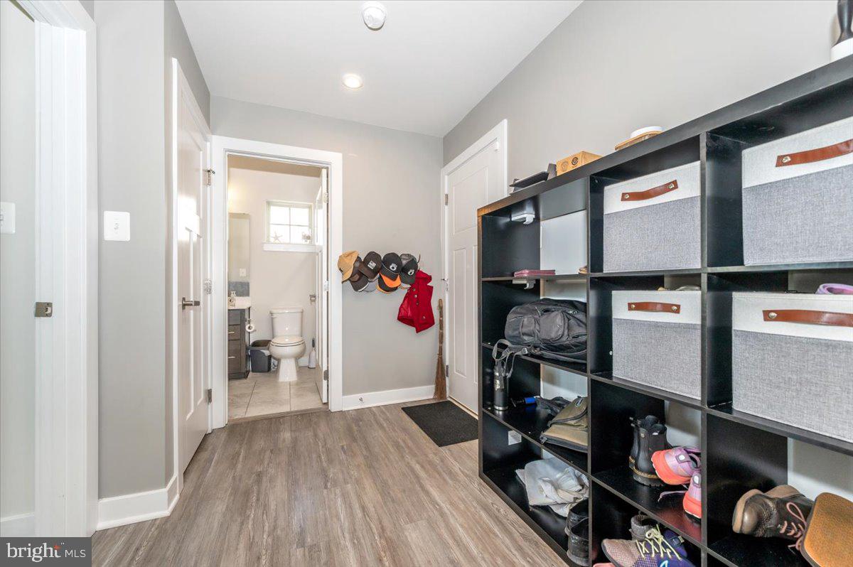 LAKE LINGANORE WOODRIDGE - Residential