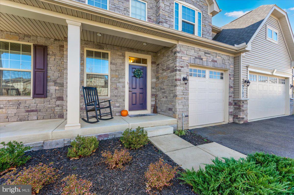 LAKE LINGANORE WOODRIDGE - Residential