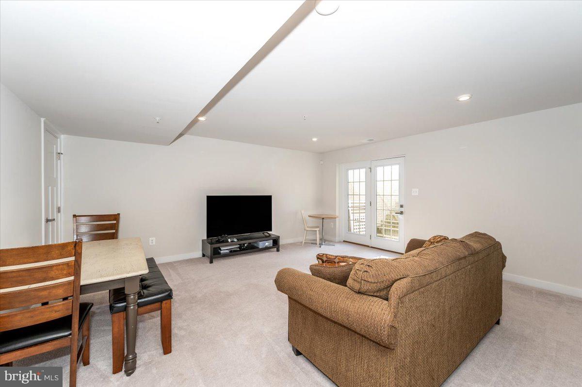 LAKE LINGANORE WOODRIDGE - Residential