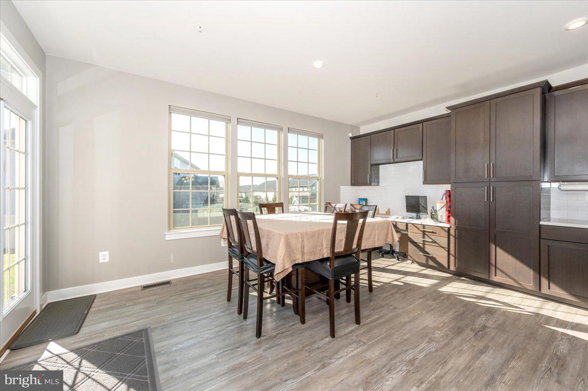 LAKE LINGANORE WOODRIDGE - Residential