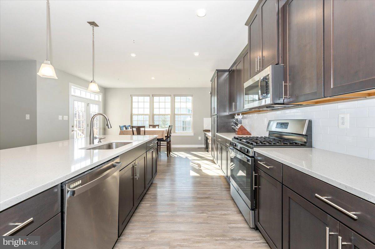 LAKE LINGANORE WOODRIDGE - Residential