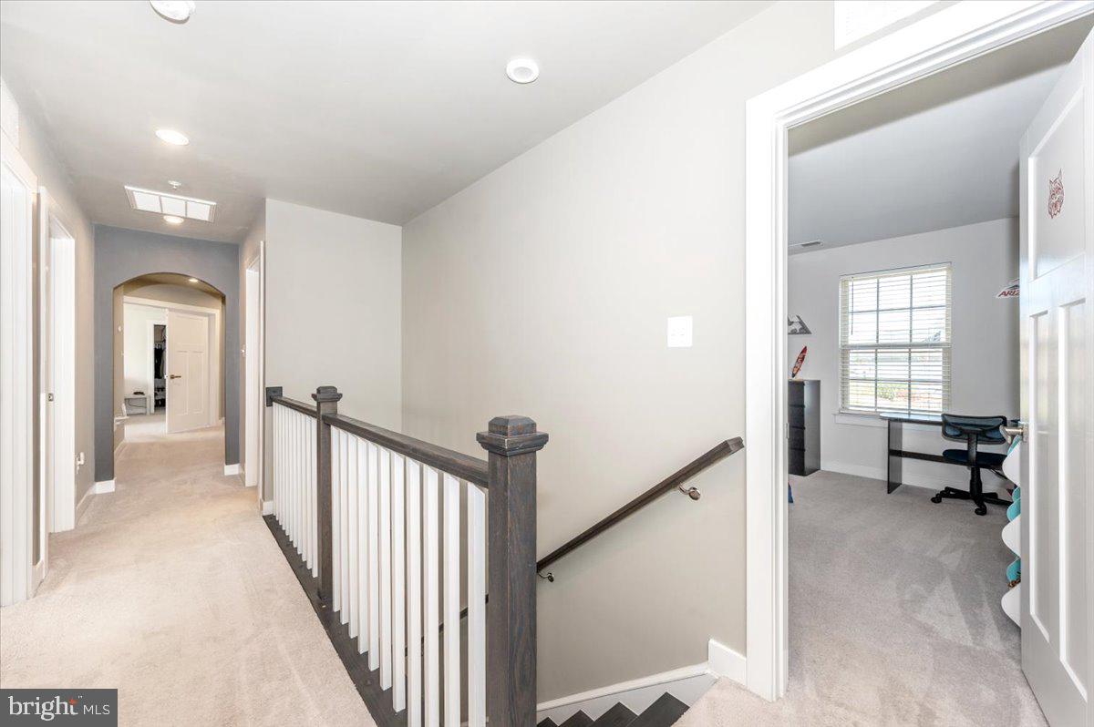 LAKE LINGANORE WOODRIDGE - Residential