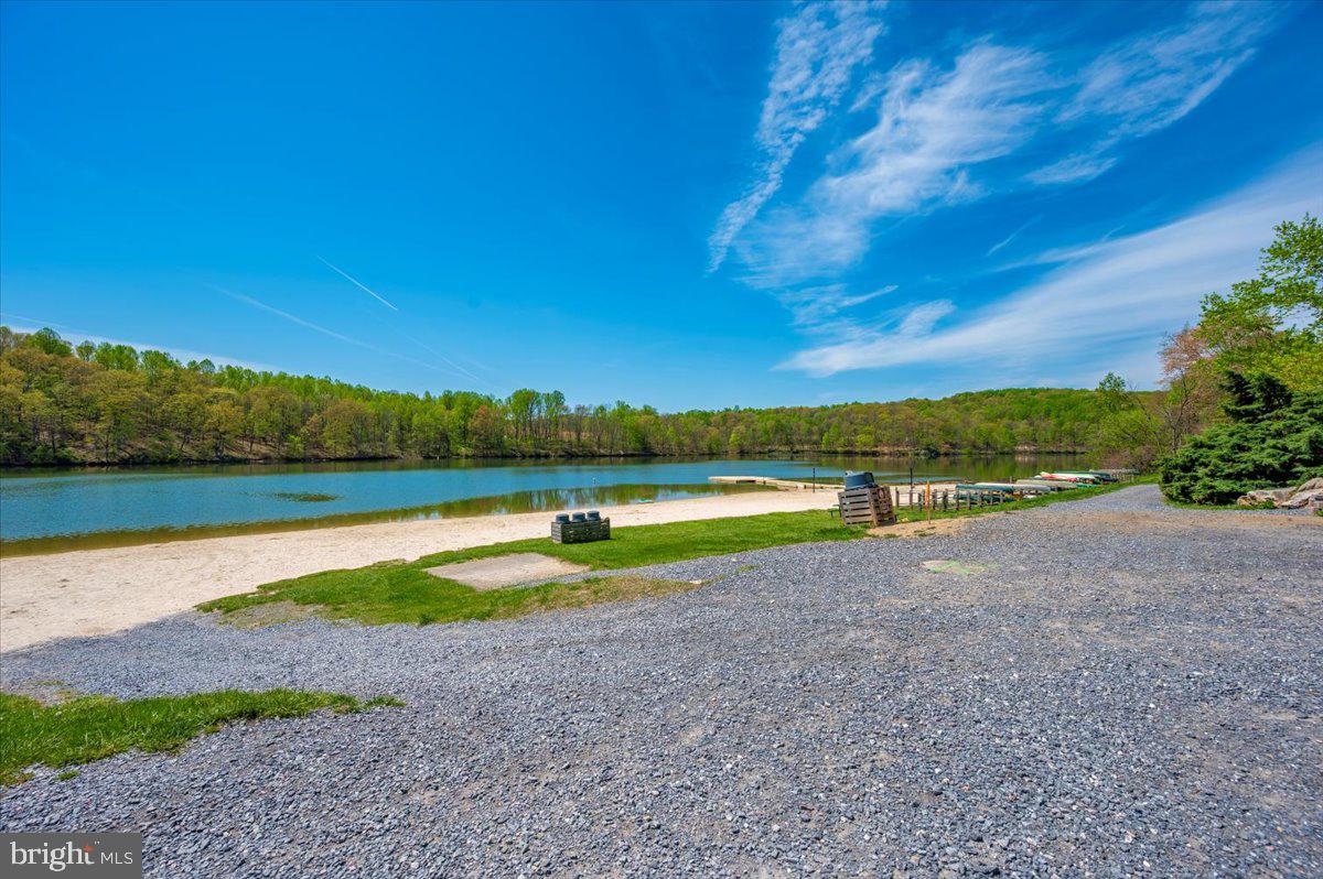 LAKE LINGANORE WOODRIDGE - Residential