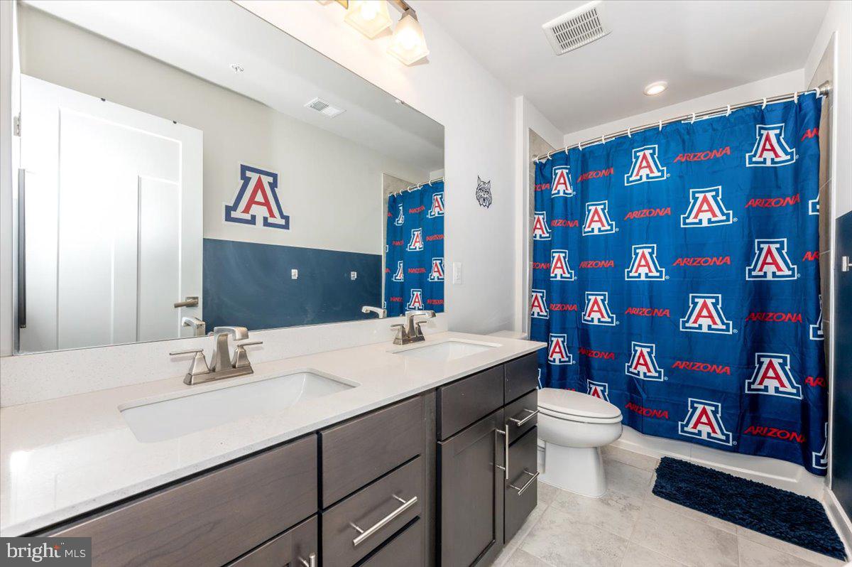 LAKE LINGANORE WOODRIDGE - Residential