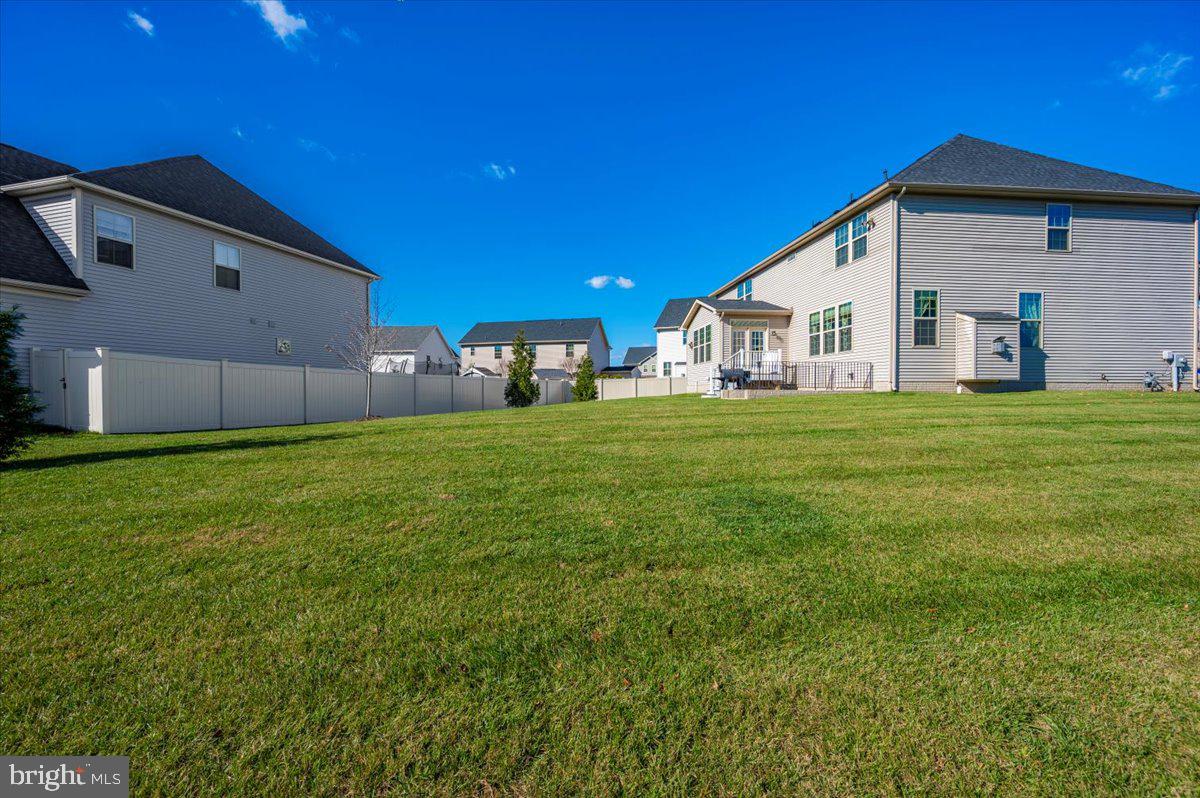 LAKE LINGANORE WOODRIDGE - Residential