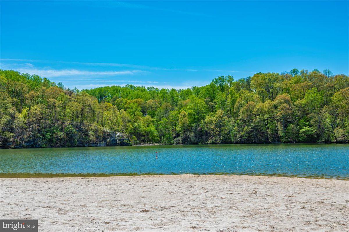 LAKE LINGANORE WOODRIDGE - Residential