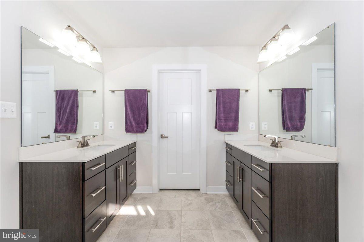 LAKE LINGANORE WOODRIDGE - Residential