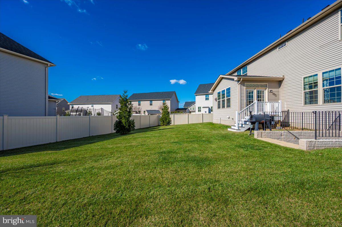 LAKE LINGANORE WOODRIDGE - Residential