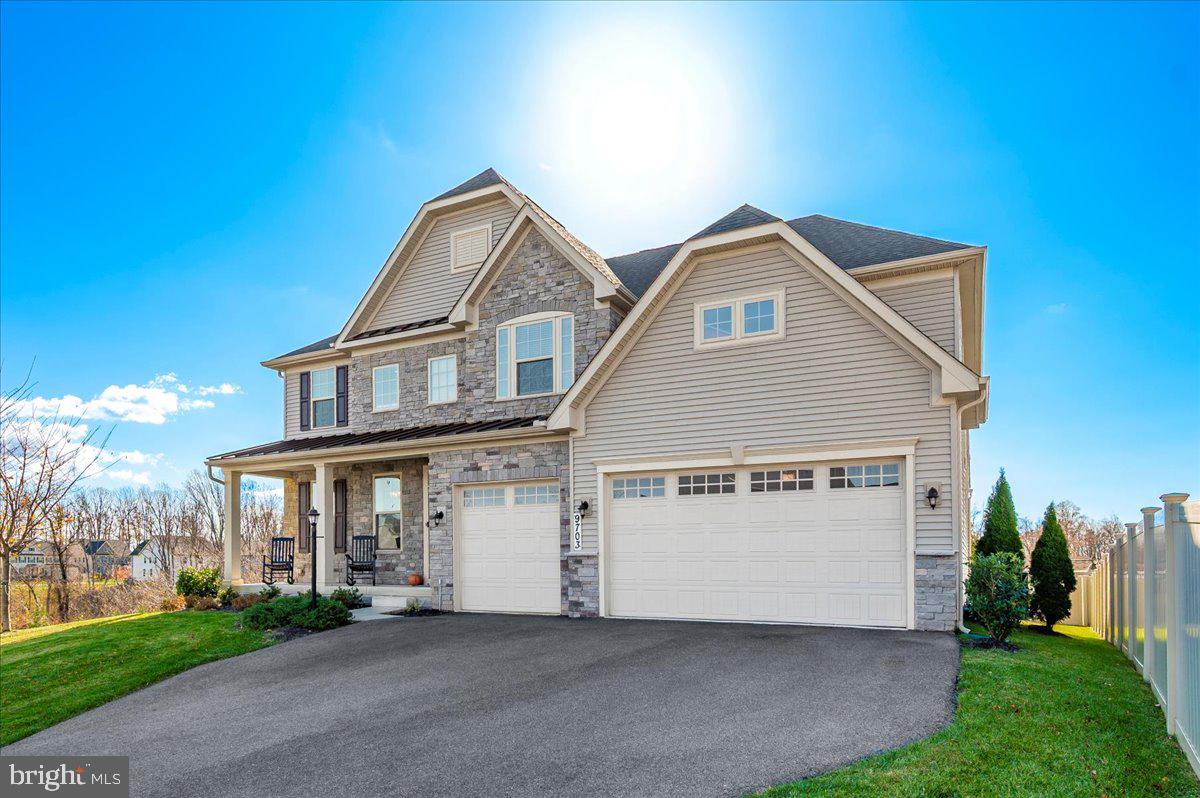 LAKE LINGANORE WOODRIDGE - Residential