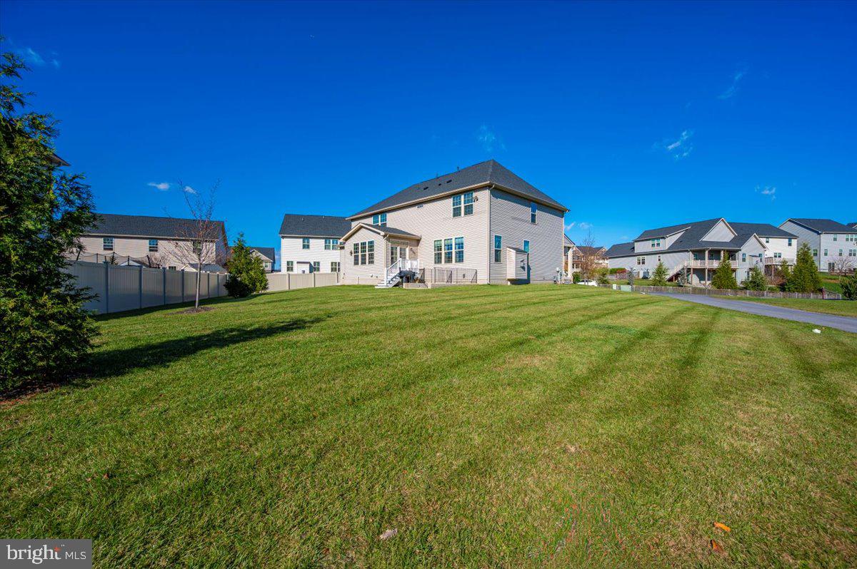 LAKE LINGANORE WOODRIDGE - Residential