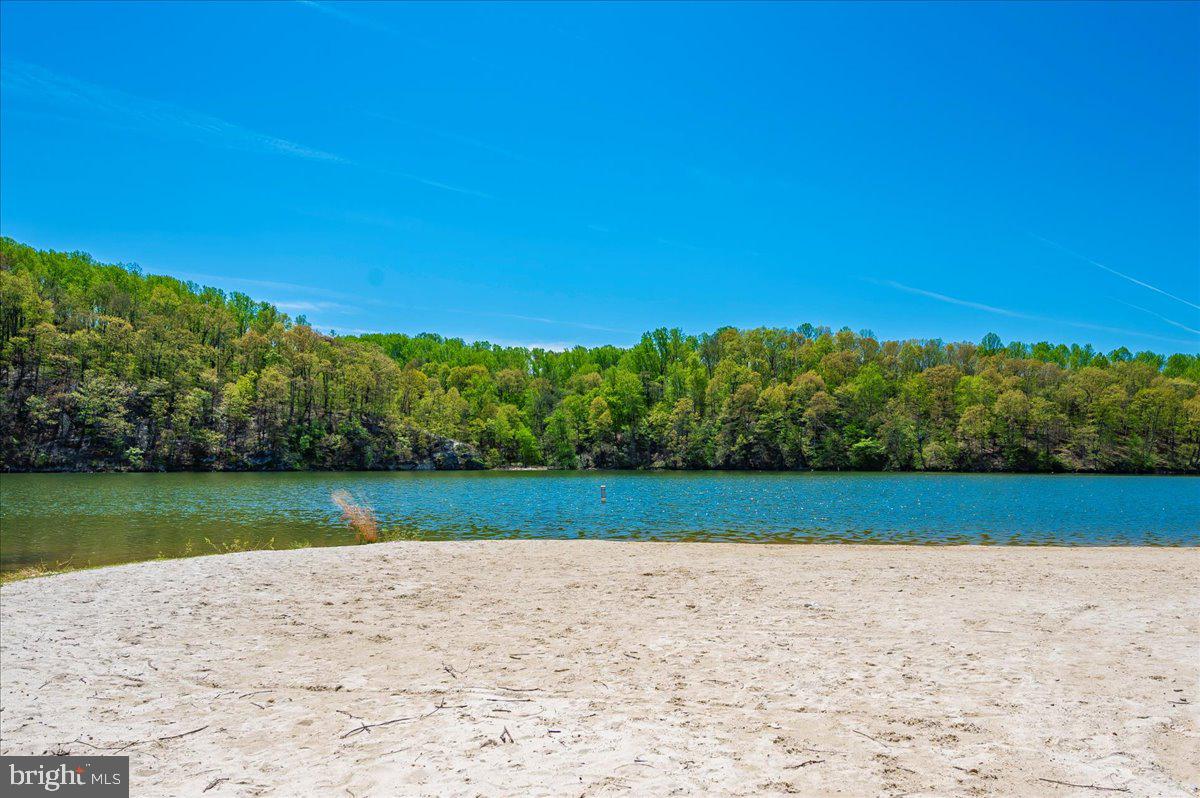 LAKE LINGANORE WOODRIDGE - Residential