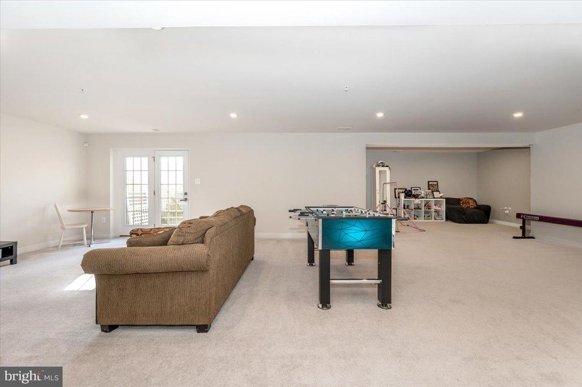 LAKE LINGANORE WOODRIDGE - Residential