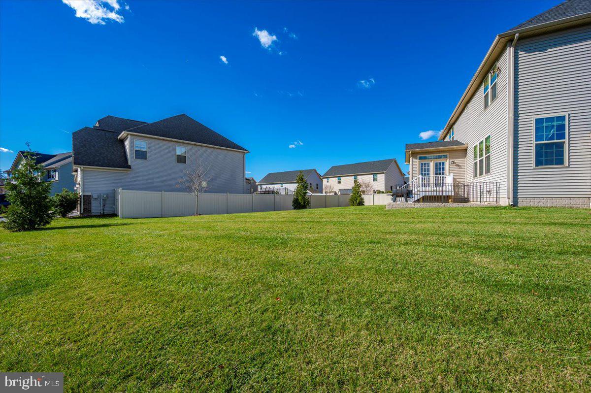 LAKE LINGANORE WOODRIDGE - Residential