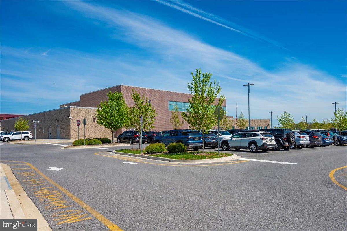 LAKE LINGANORE WOODRIDGE - Residential