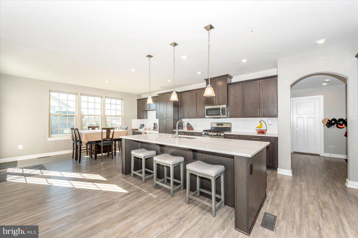 LAKE LINGANORE WOODRIDGE - Residential