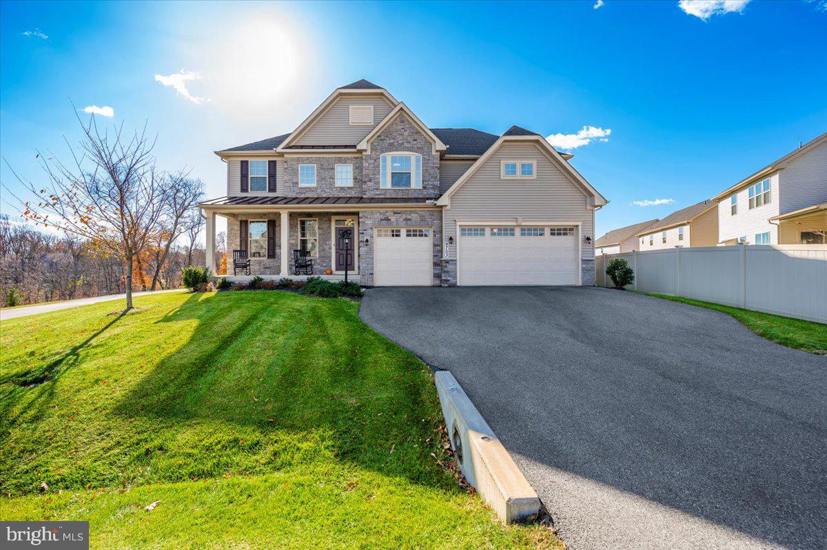 LAKE LINGANORE WOODRIDGE - Residential