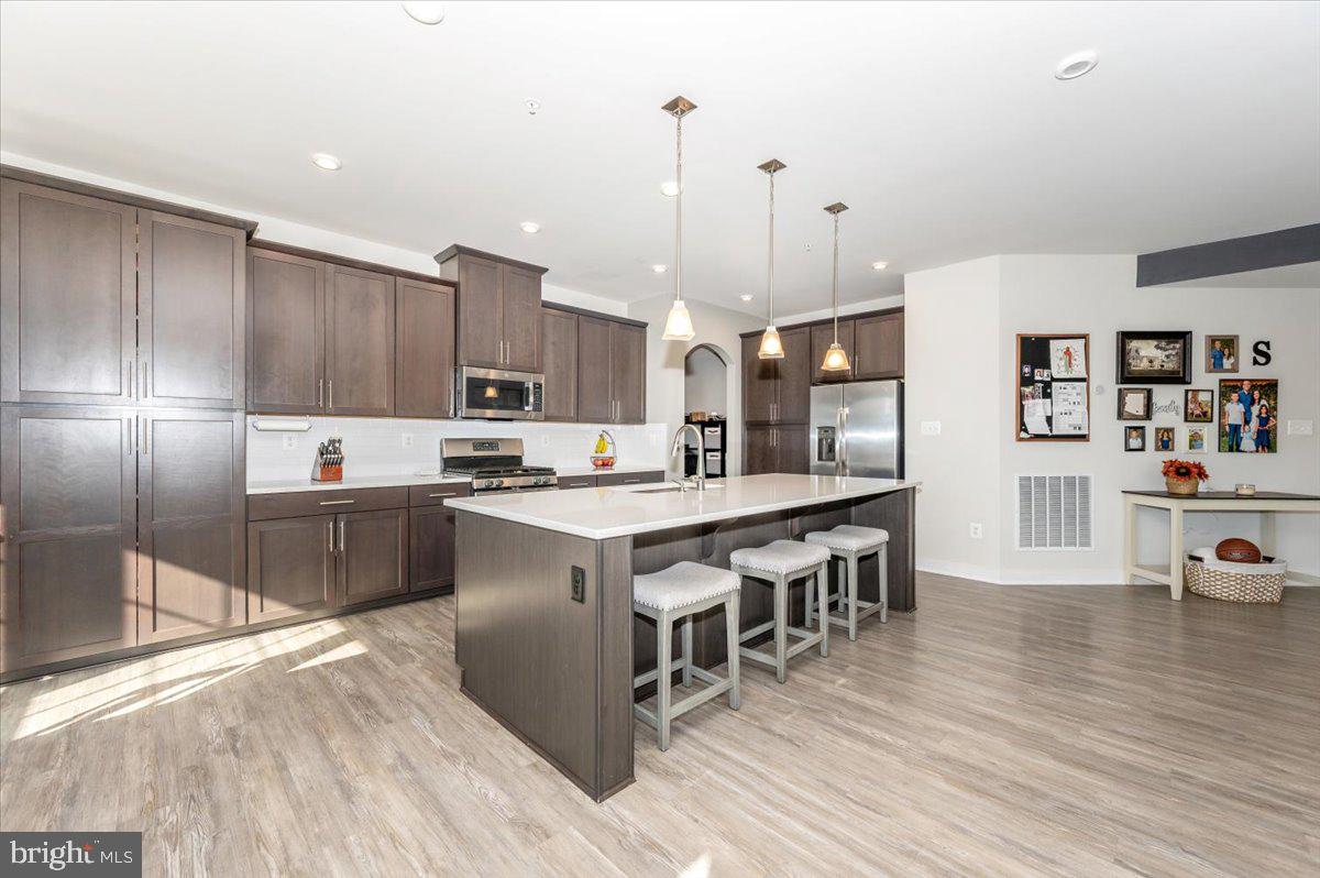 LAKE LINGANORE WOODRIDGE - Residential