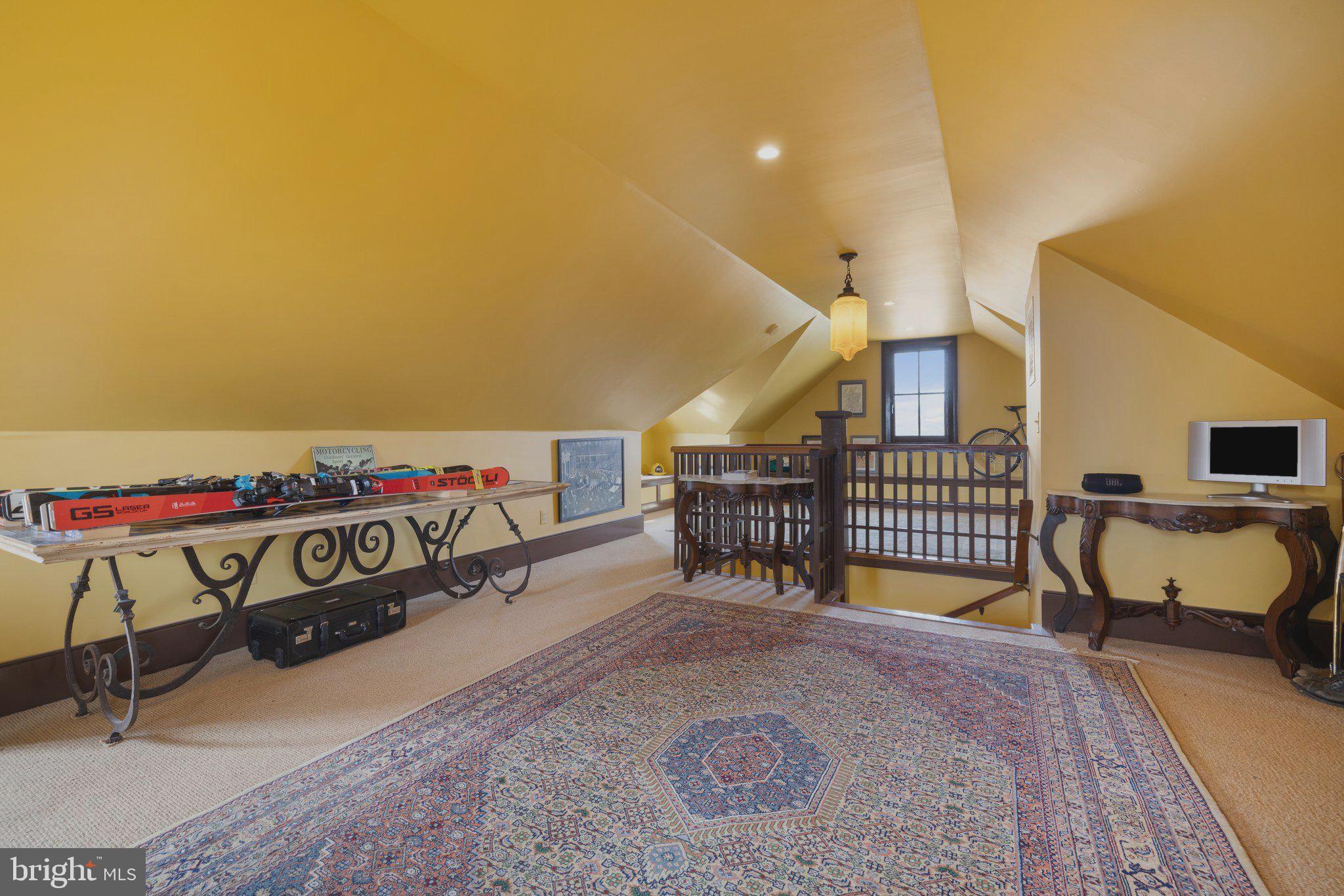 GREEN ACRES - Residential