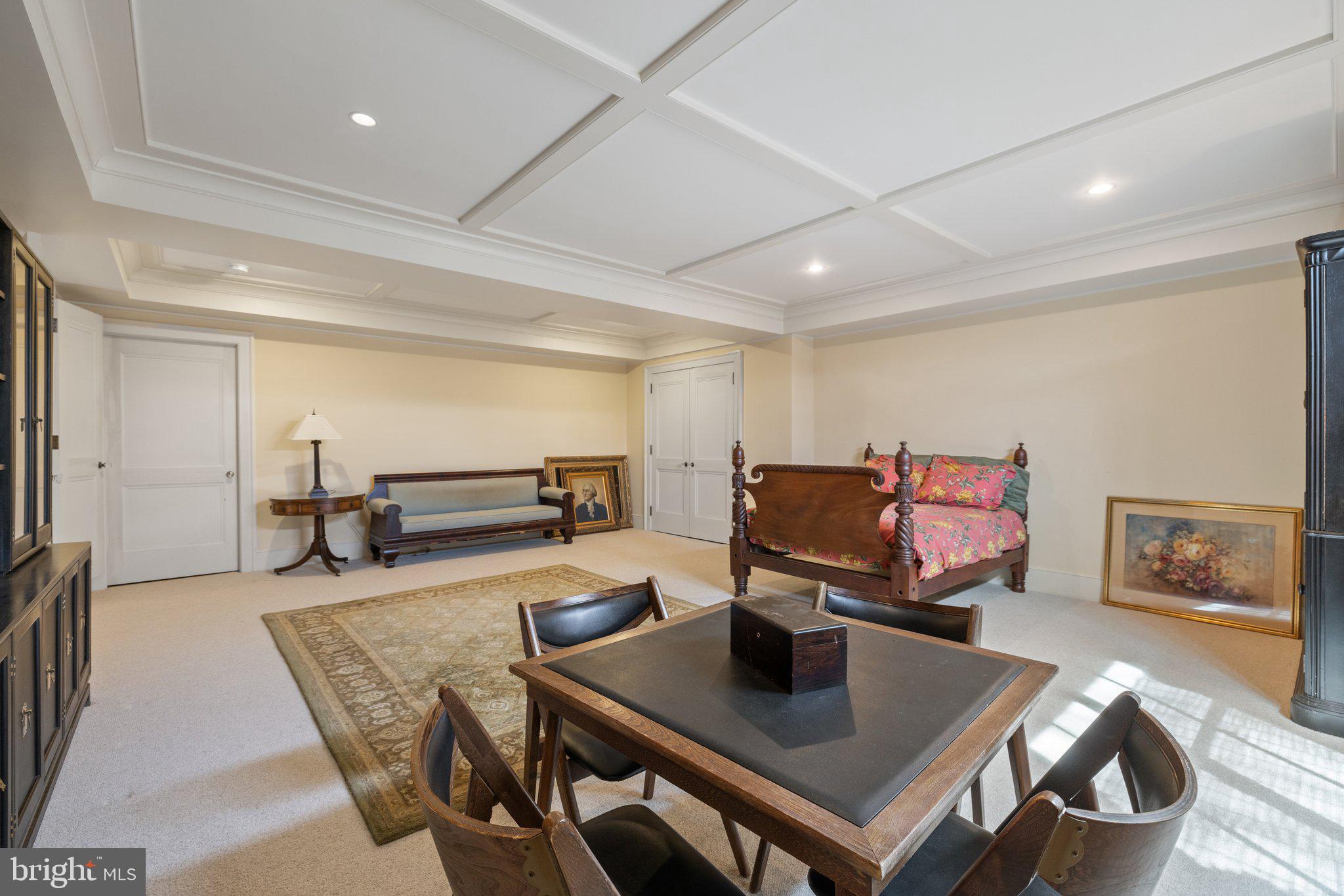 GREEN ACRES - Residential