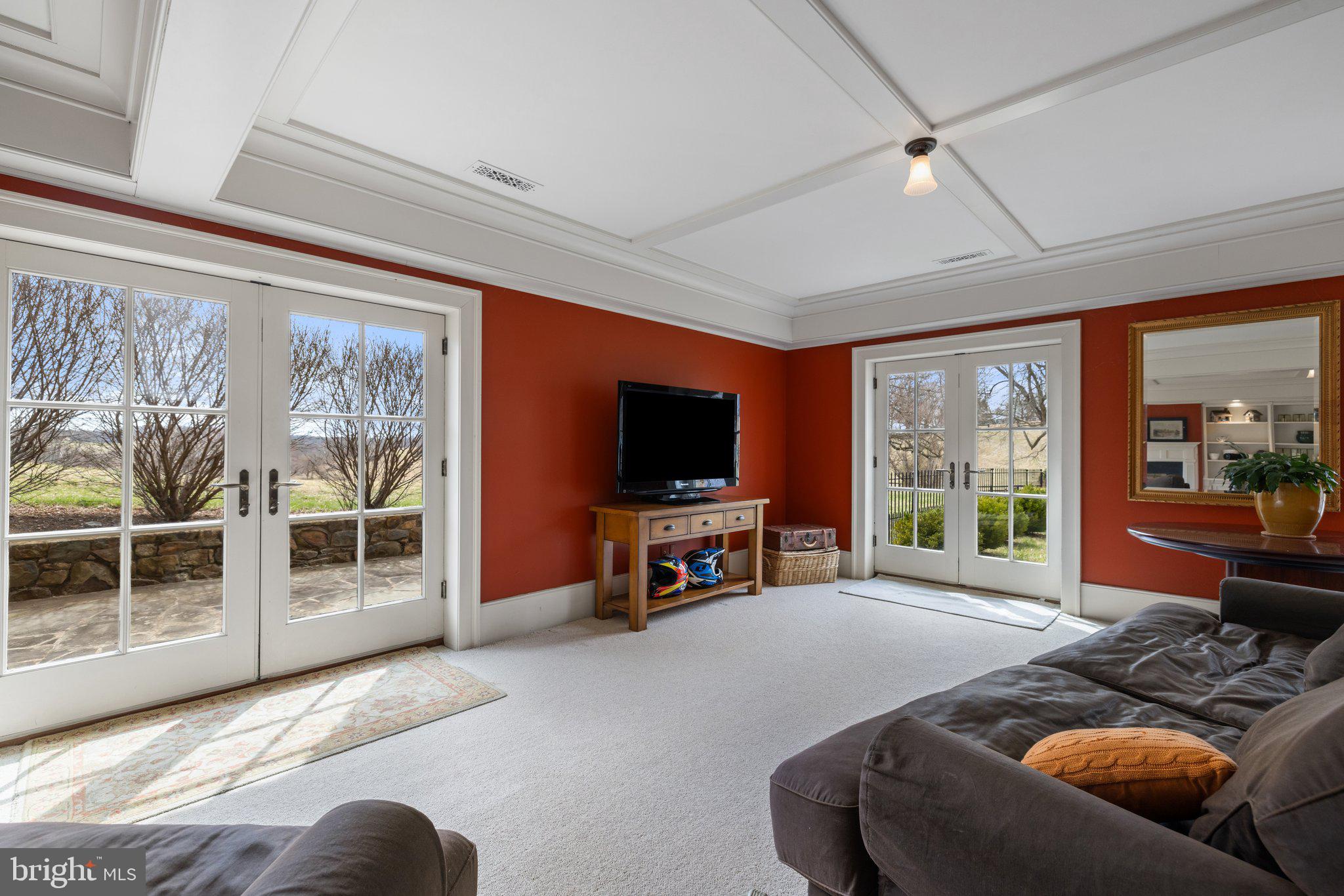 GREEN ACRES - Residential