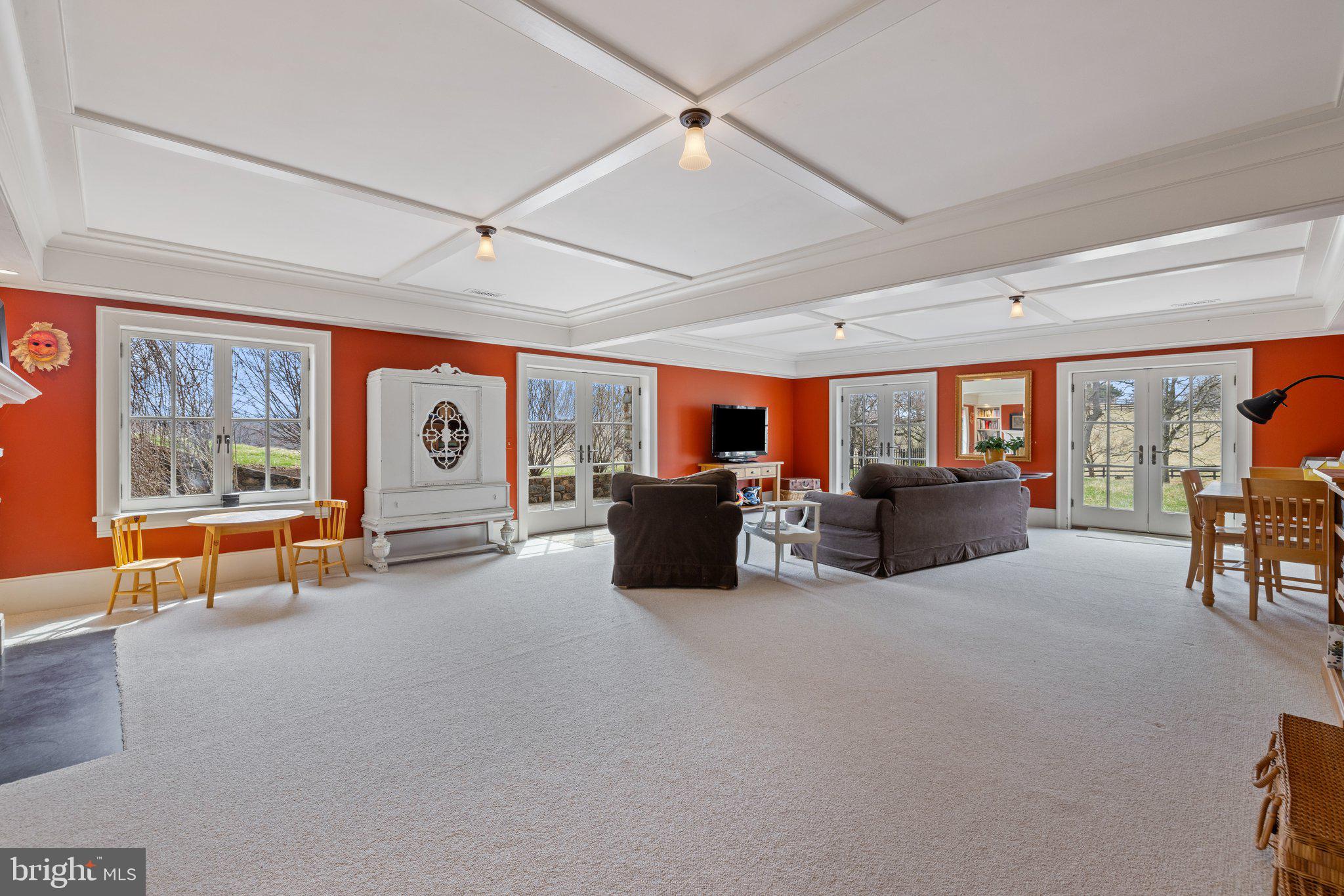 GREEN ACRES - Residential