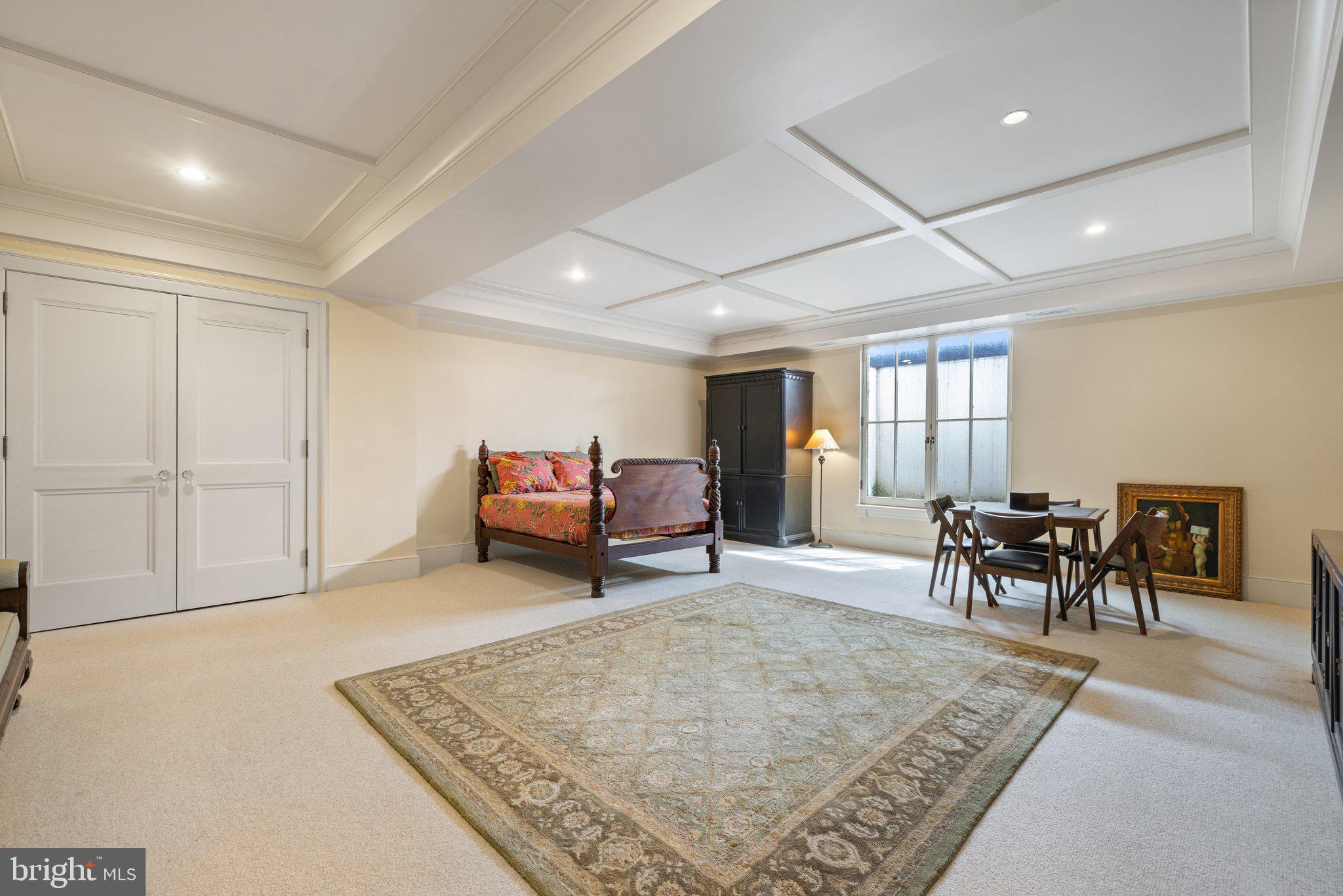 GREEN ACRES - Residential