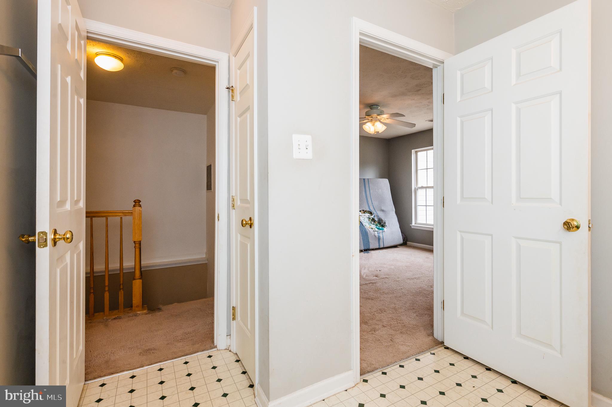 HOLLY WOODS - Residential