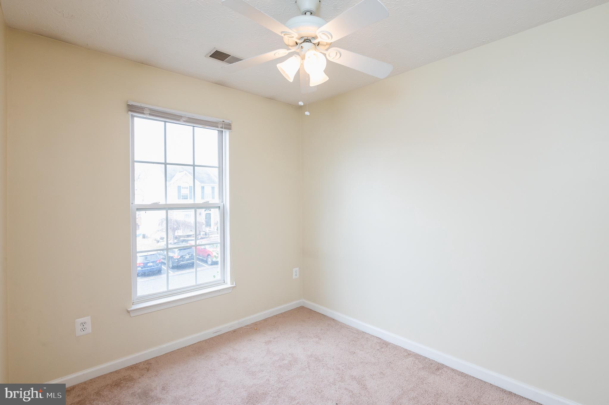 HOLLY WOODS - Residential