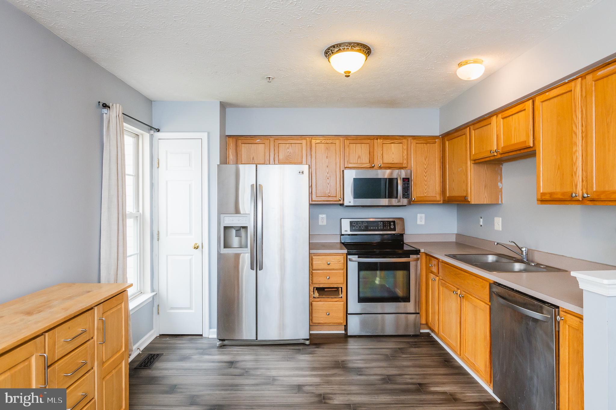 HOLLY WOODS - Residential