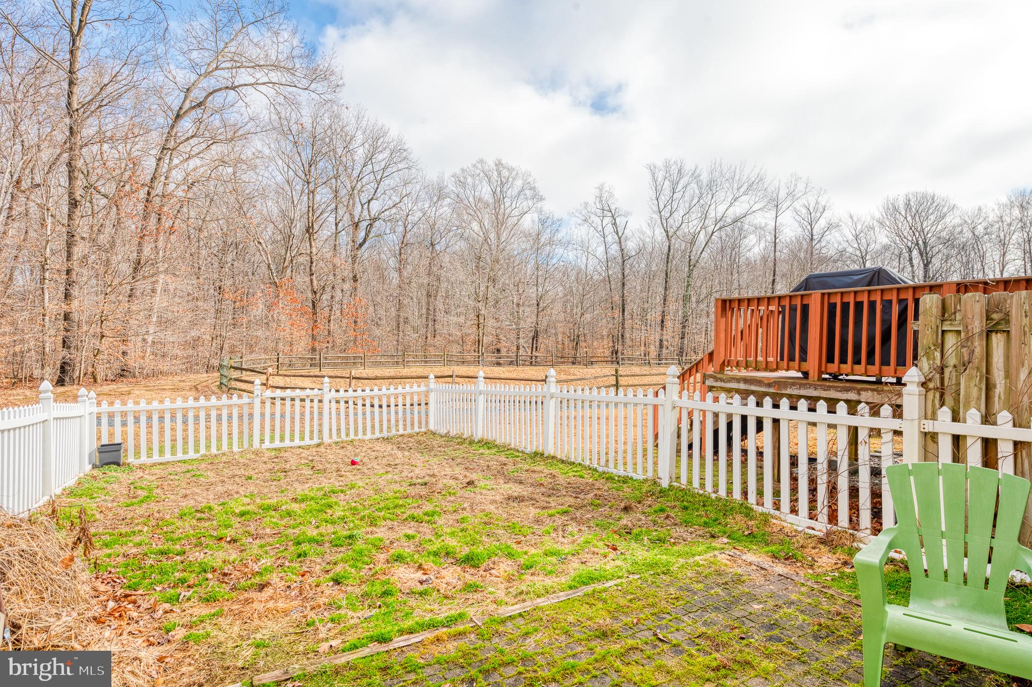 HOLLY WOODS - Residential