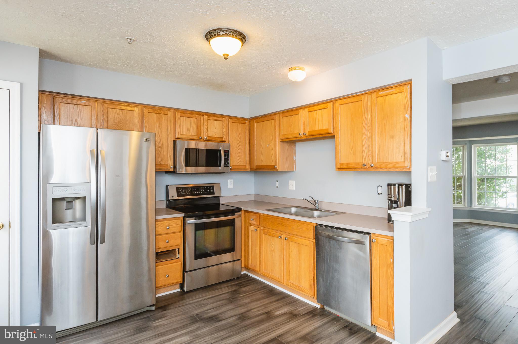 HOLLY WOODS - Residential