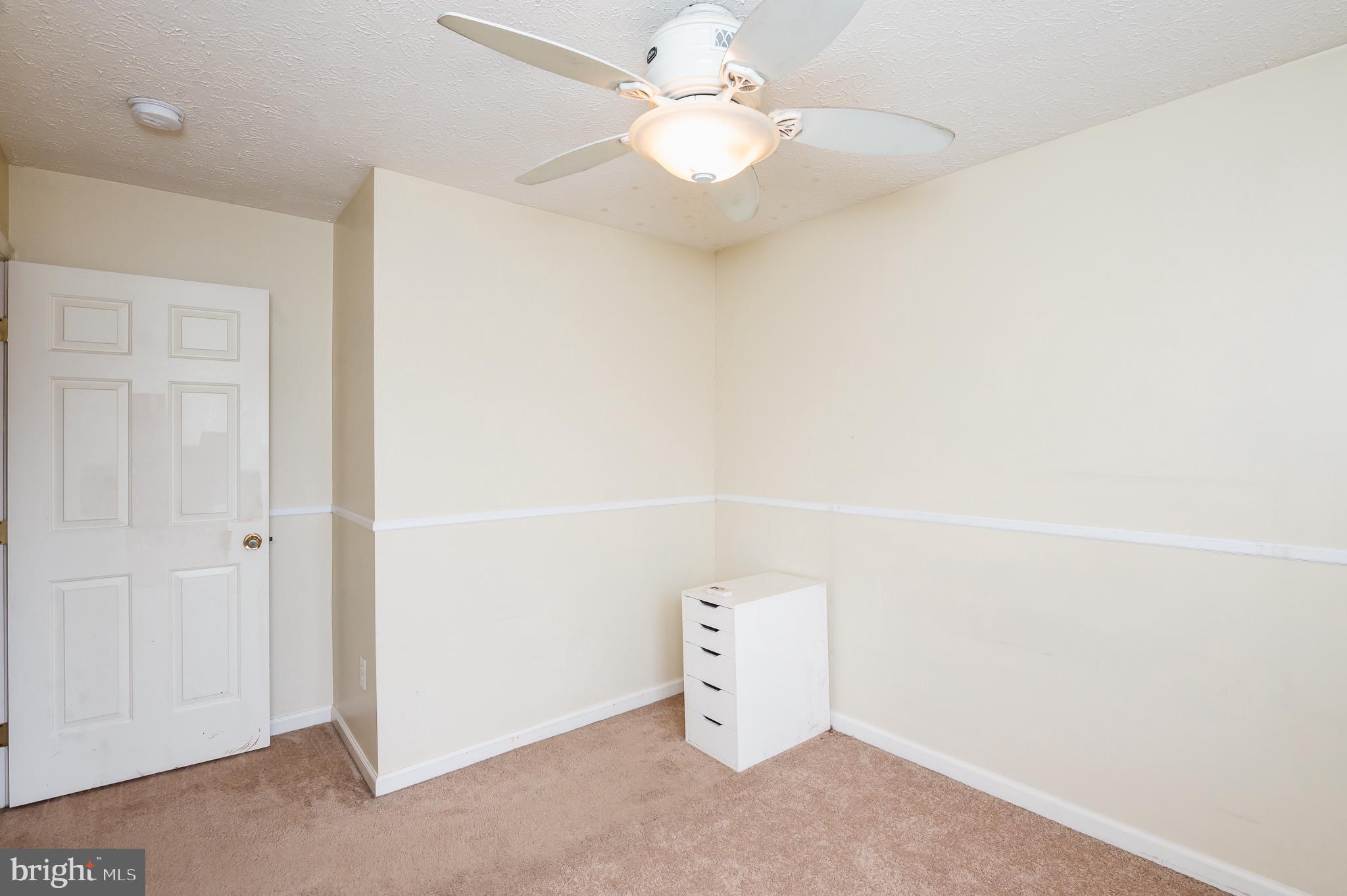 HOLLY WOODS - Residential