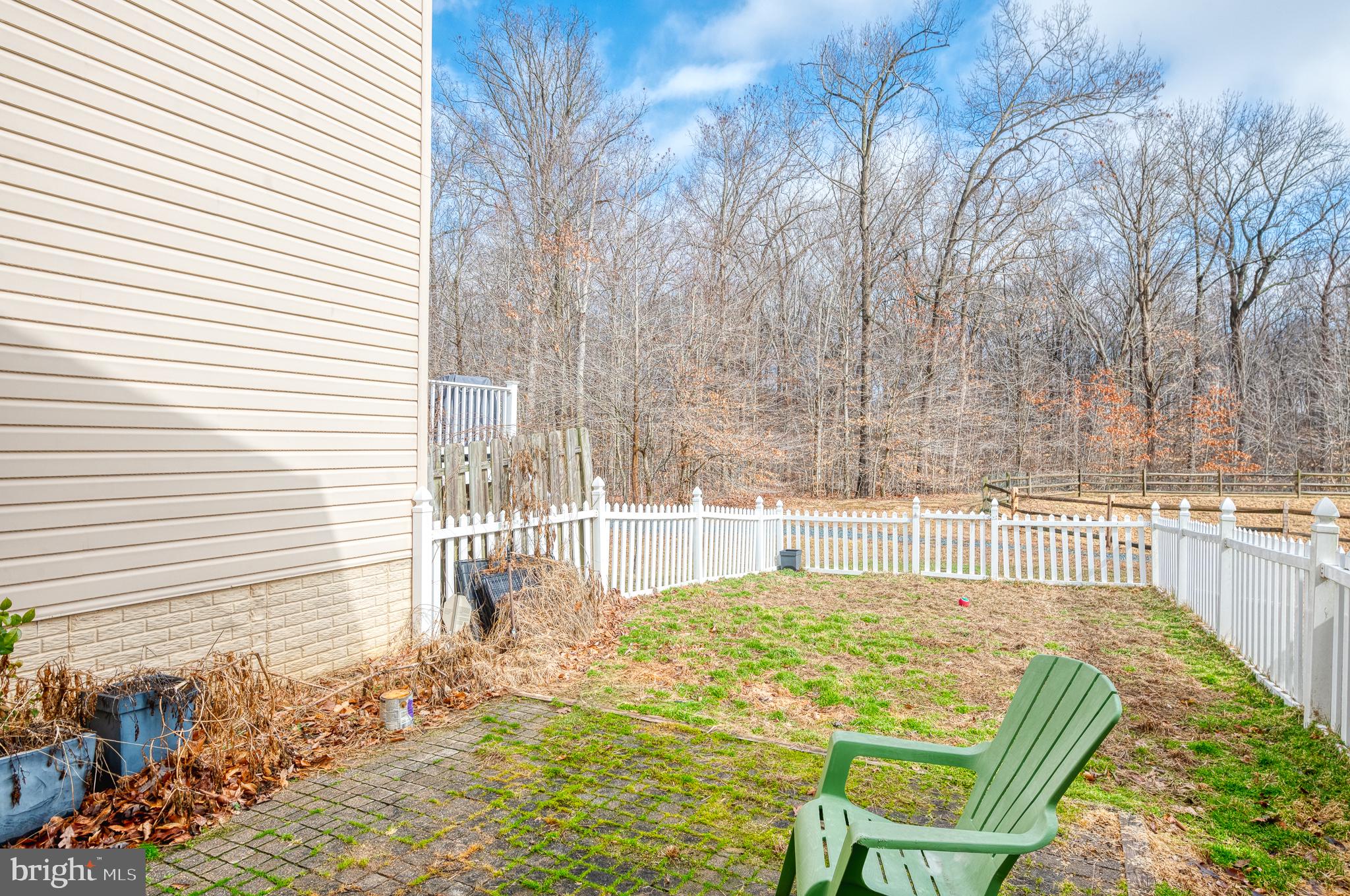 HOLLY WOODS - Residential