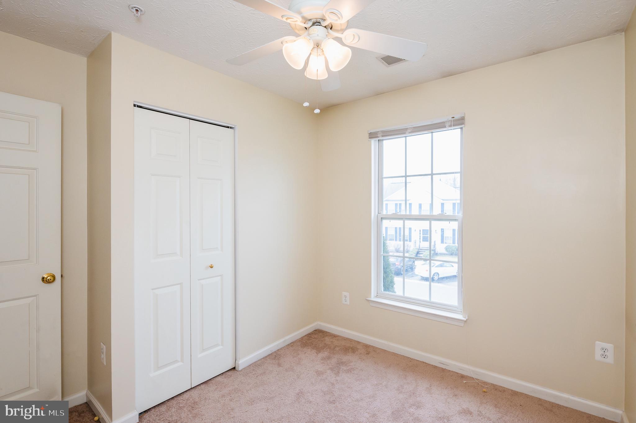 HOLLY WOODS - Residential