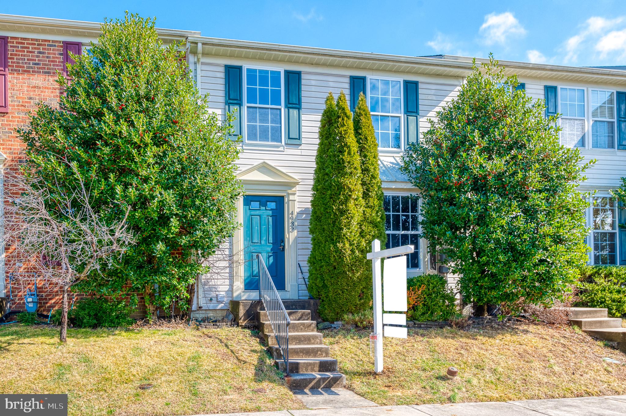 HOLLY WOODS - Residential