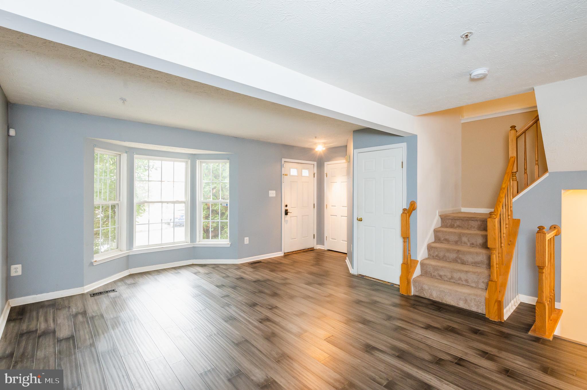 HOLLY WOODS - Residential