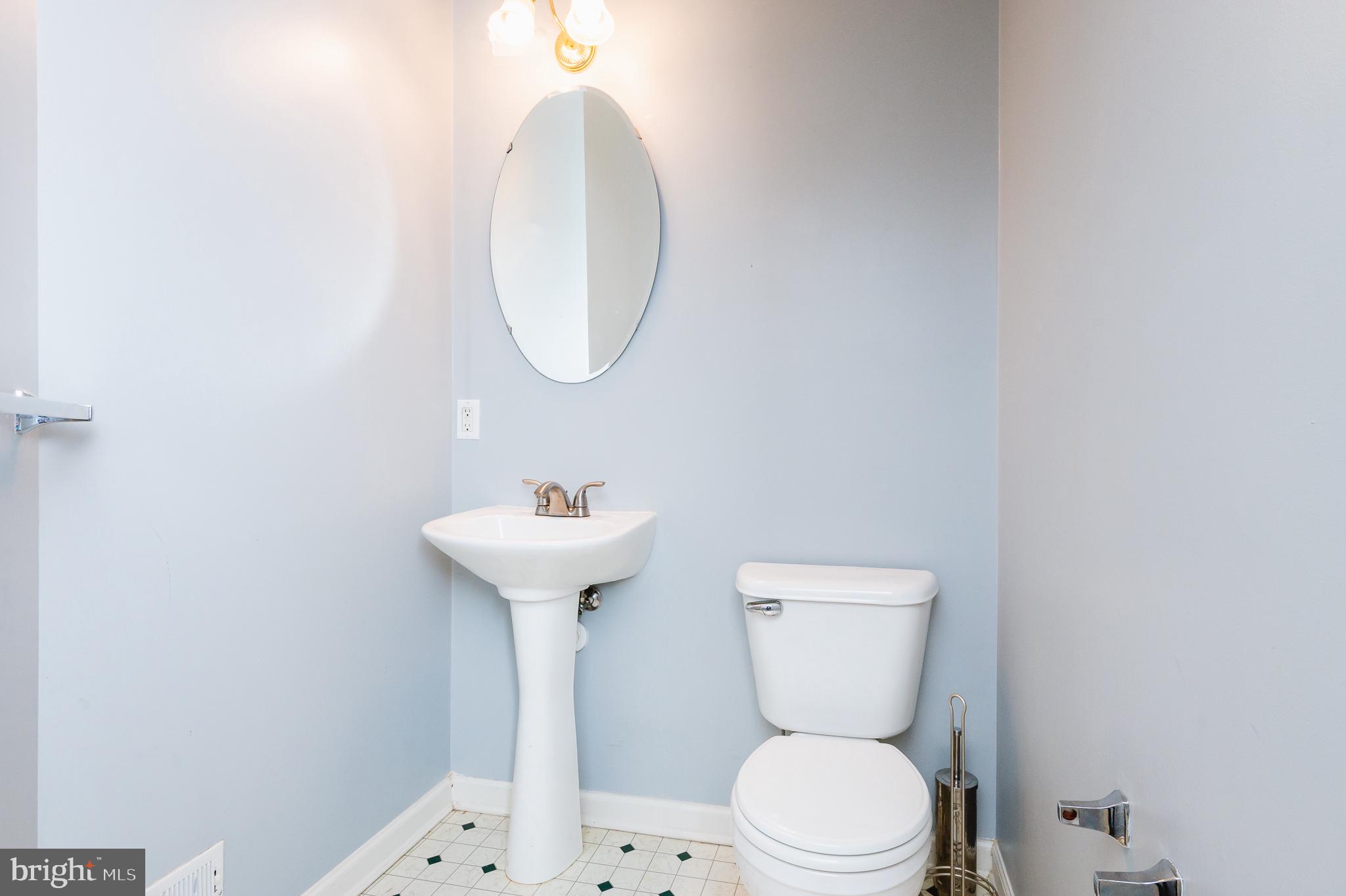 HOLLY WOODS - Residential