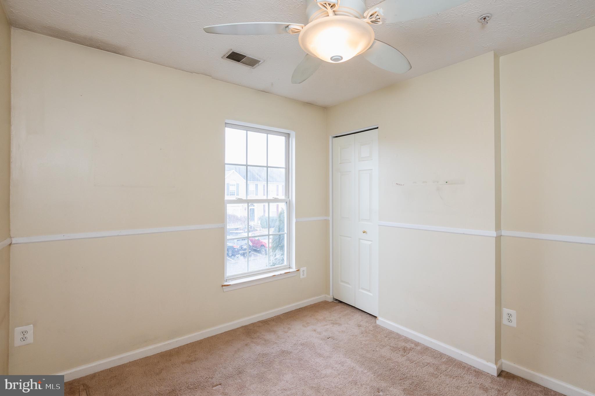 HOLLY WOODS - Residential