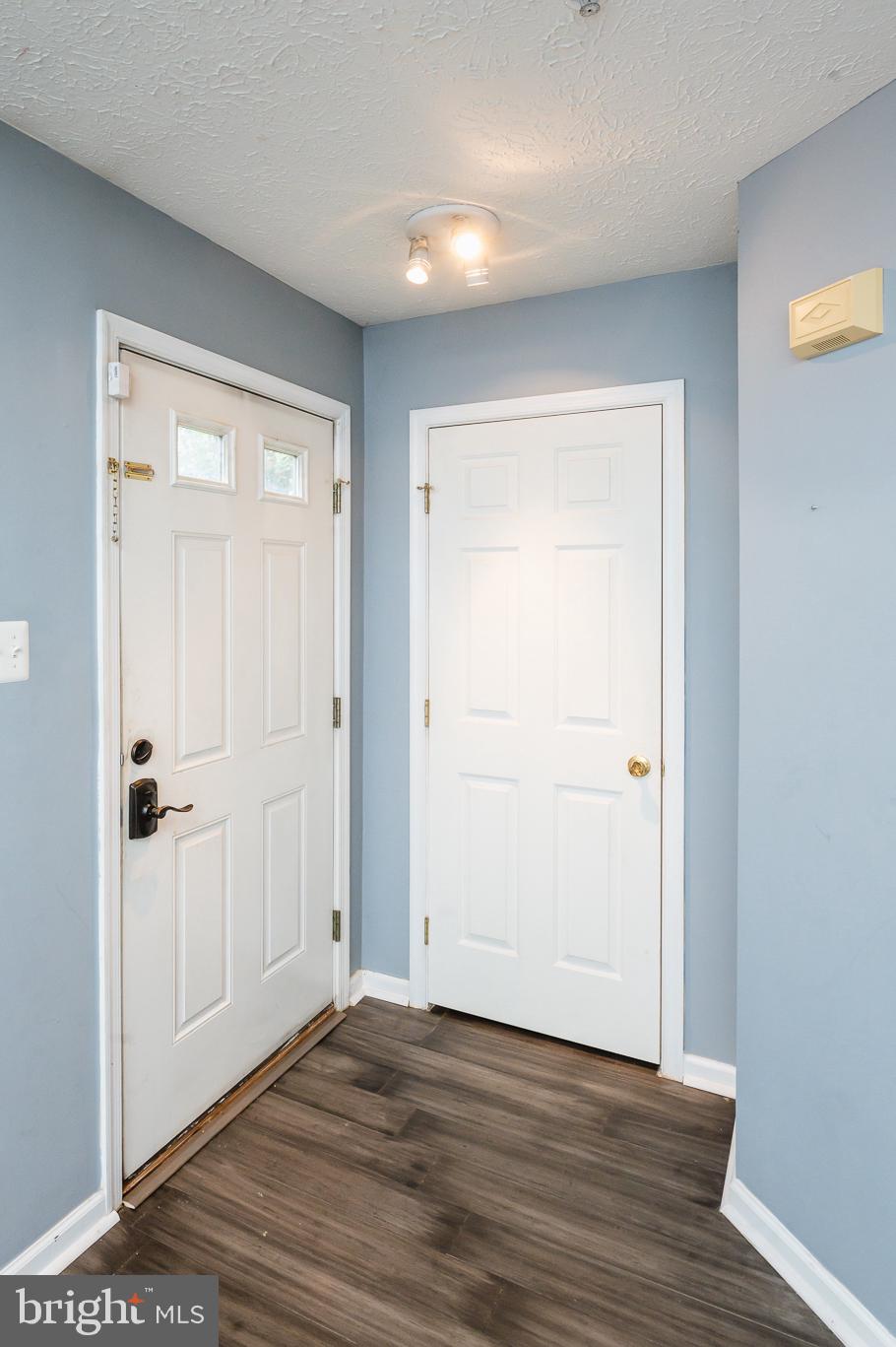 HOLLY WOODS - Residential