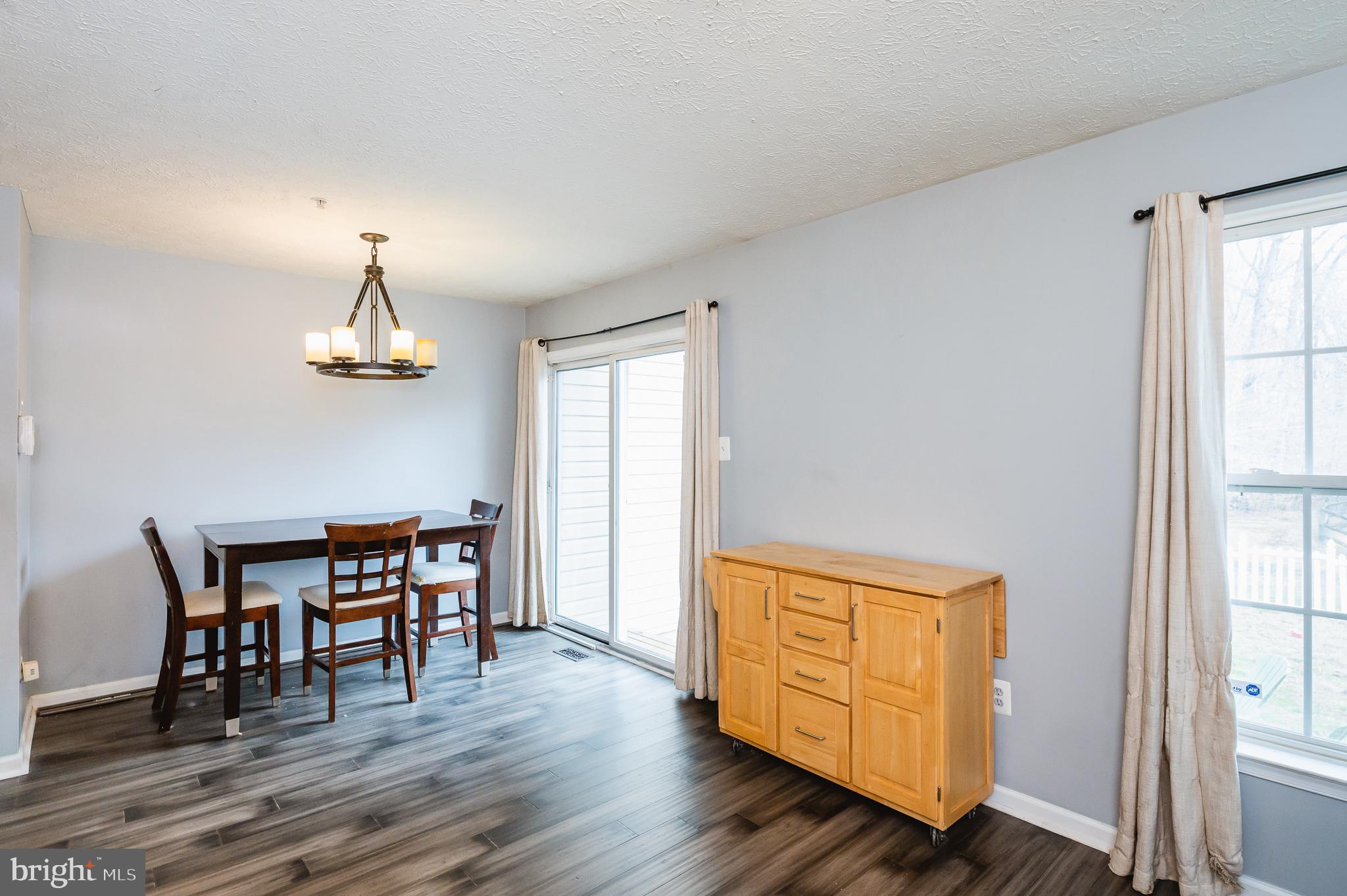 HOLLY WOODS - Residential