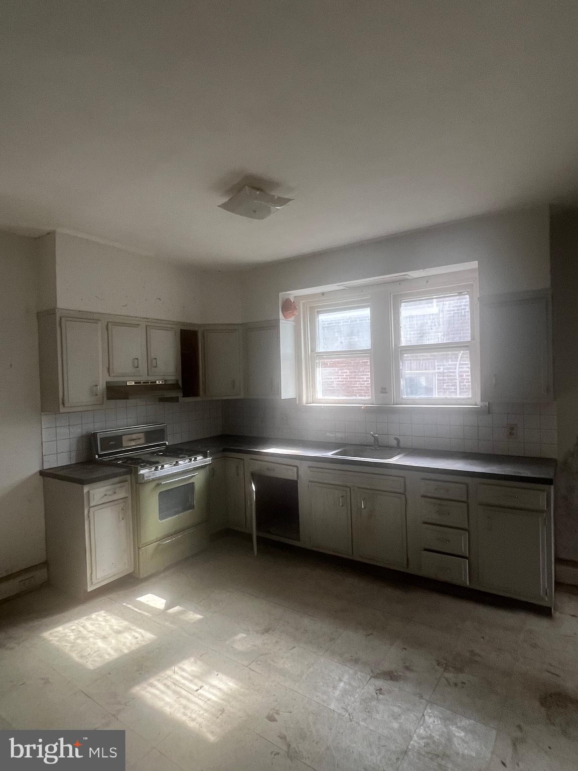 EAST FALLS - Residential