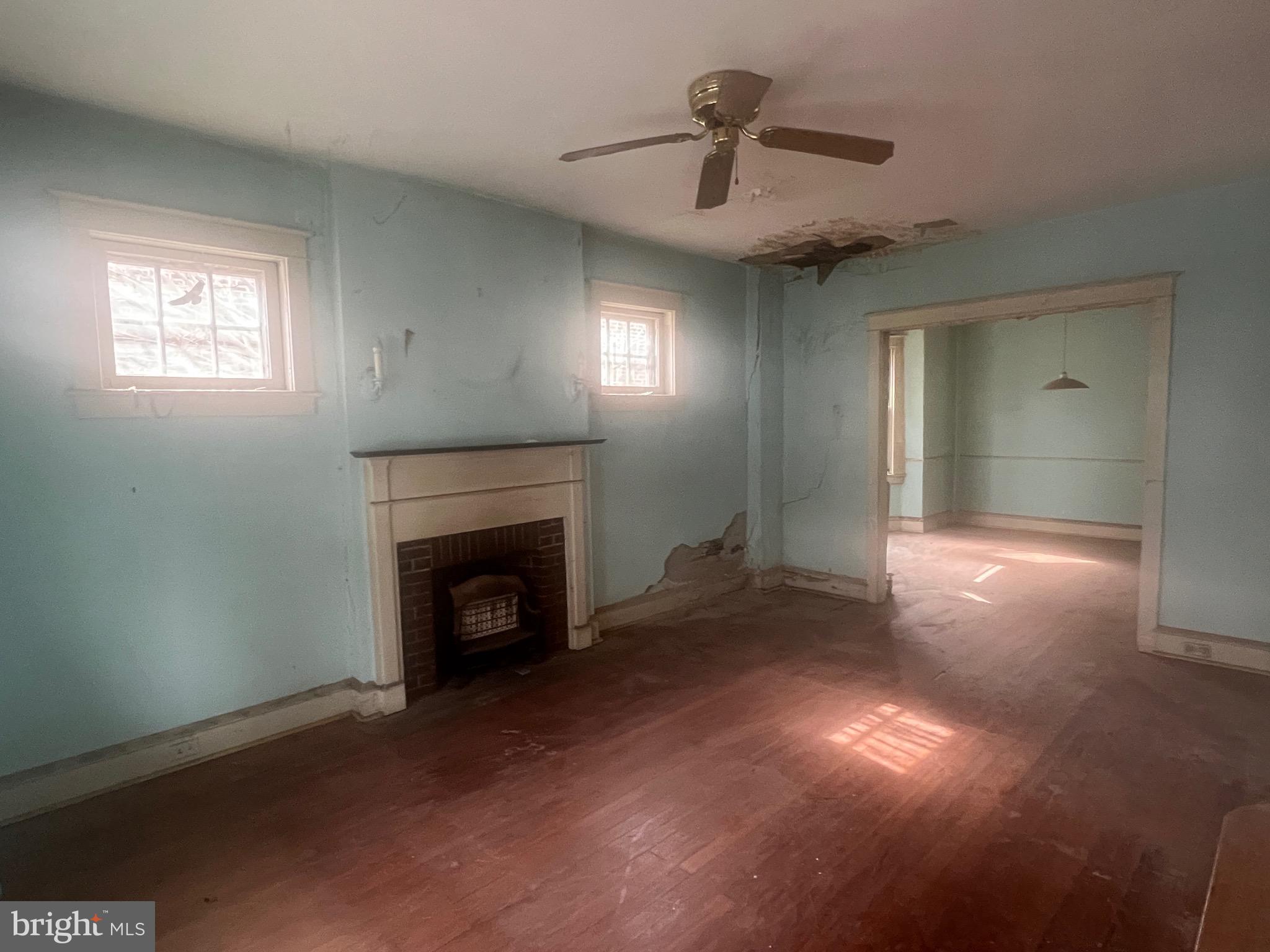 EAST FALLS - Residential