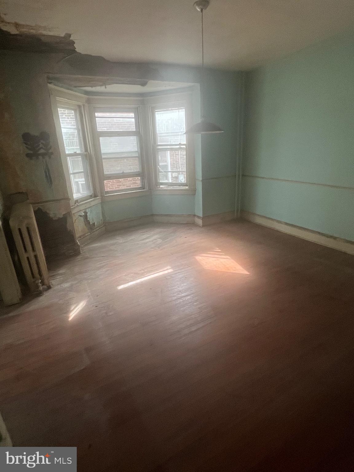 EAST FALLS - Residential