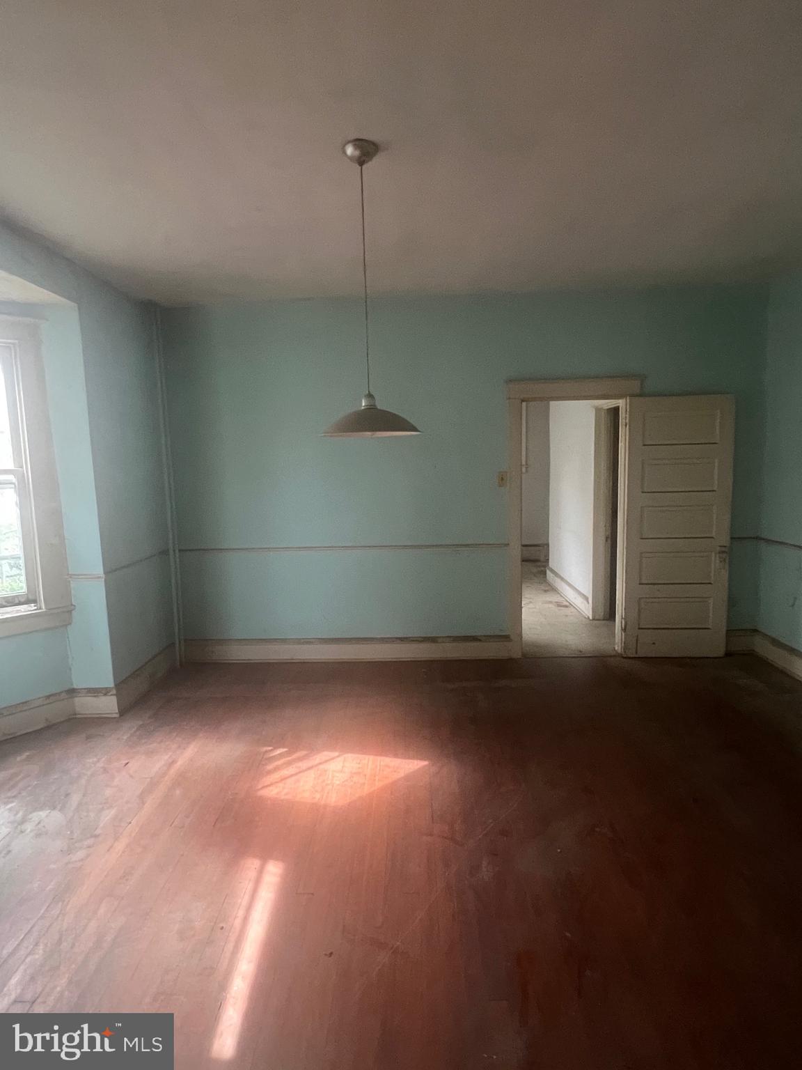 EAST FALLS - Residential